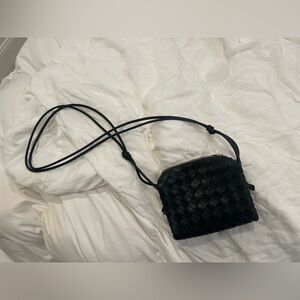 Bottega Veneta Intrecciato Strapped mini Crossbody loop